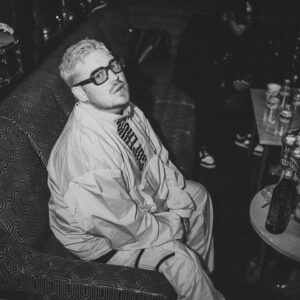 Saint Harison Instagram - LA NIGHT 2 🌴… thank you so much to every single person that came out to support me and show so much love. 

This was such a special show I’ll never forget 💛

📸: @marikarosegold