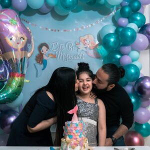 Saisha Bajaj Instagram - My birthday party 🎉 

Fun with friends n family. 
Enjoyed it fully.