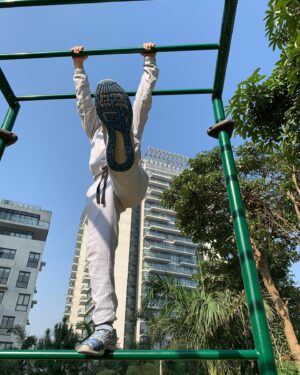 Saisha Bajaj Instagram - Sunday’s at home 
#happysunday #happymornings 
#exercise