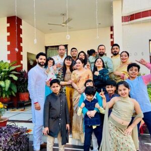 Saisha Bajaj Instagram - Celebrating the festival of love n happiness with friends n family . 
Happy Diwali to all 
#diwali #festiveseason #happydiwali #happiness