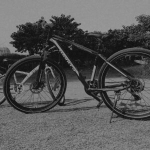 Saisha Bajaj Instagram - Life is like riding a cycle.
To keep balance, u need to keep moving. 

Early morning cycle ride with DAD.