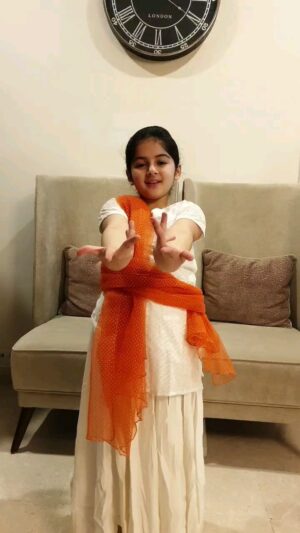 Saisha Bajaj Instagram - Happy republic day 🤗
Dar ke age jeet hai