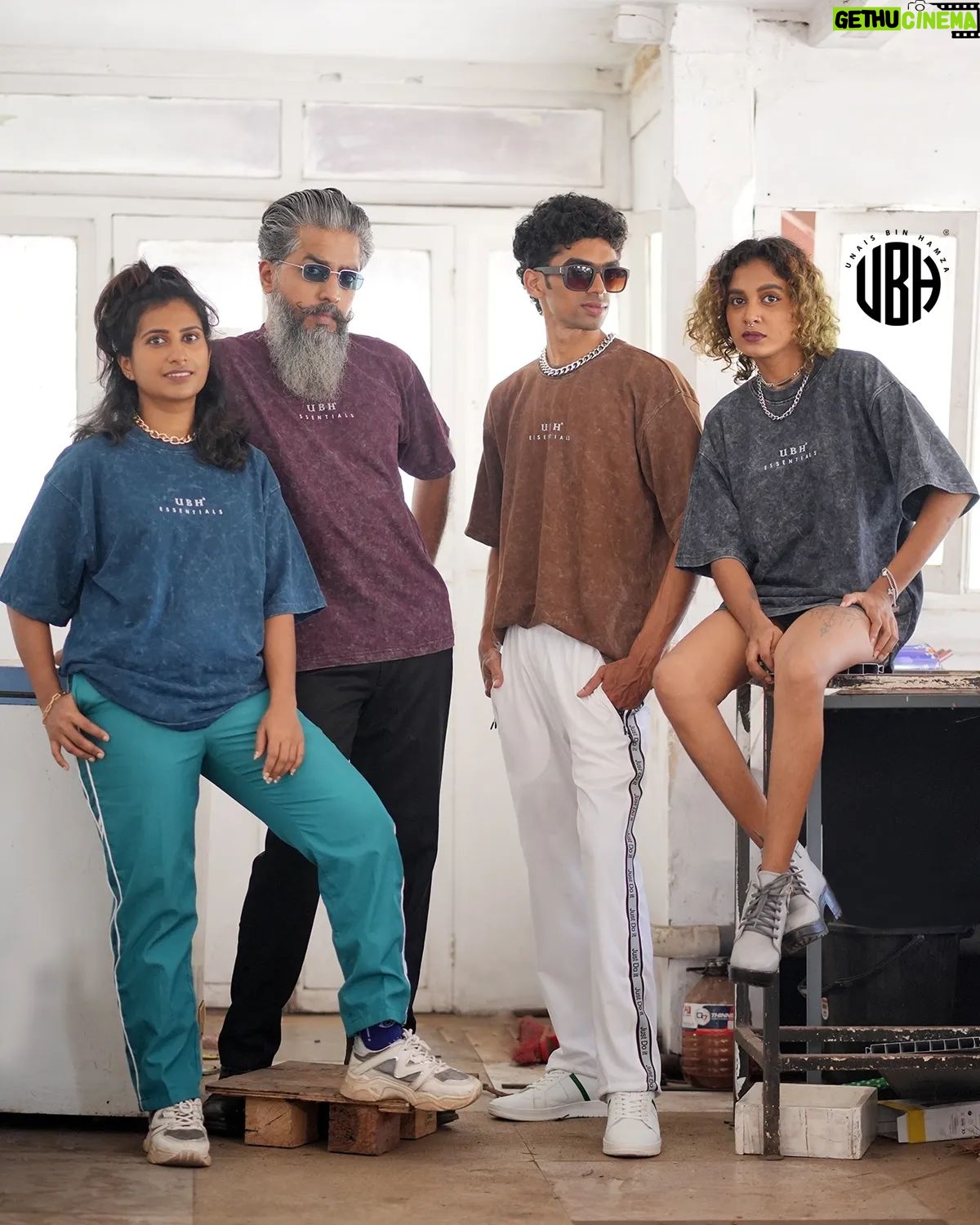 Sajna Saaj - 835 Likes - Brand @ubh_clothing
Camera @rajeshvenugopal
Style & Direction @mr.mitha_milan @minnu_salvatore
Venue @vintage_beach_house
Team @bekah_mikealson @pecu_lierman @de.personal.stylist @sajna_saaj_official @sajnasaaj_
#ubh #clothing #brand #explore #explorepage #viral #model #modellife #modeling #modelshoot #instagram #instafashion #instagood #insta #instadaily #instalike #trending #photography #passion #photoshoot #viralpost #instamood #classy #fashion #style #trend #newpost