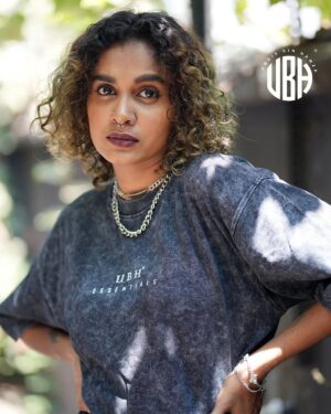Sajna Saaj Instagram - Brand @ubh_clothing 
Camera @rajeshvenugopal 
Style & Direction @mr.mitha_milan @minnu_salvatore 
Venue @vintage_beach_house 
Team @bekah_mikealson @pecu_lierman @de.personal.stylist @sajna_saaj_official @sajnasaaj_ 

#ubh #clothing #brand #explore #explorepage #viral #model #modellife #modeling #modelshoot #instagram #instafashion #instagood #insta #instadaily #instalike #trending #photography #passion #photoshoot #viralpost #instamood #classy #fashion #style #trend #newpost