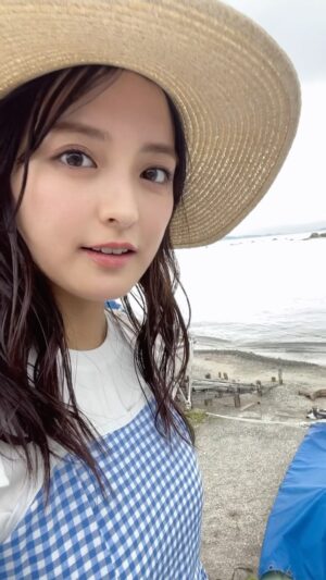 Saki Kiyoi Instagram - .
大好きな夏、海辺をお散歩☀️

今年の夏にしたいことはありますか？😊　
　
　
　
　
　
　
　
　
　
　
　

　
　

✼••┈┈┈┈┈┈┈┈┈┈┈┈┈┈┈┈••✼

please follow me💛
팔로우 해주세요🩵
关注我的Instagram🩷
ikuti saya di instagram🧡

@kiyoisaki_official 

✼••┈┈┈┈┈┈┈┈┈┈┈┈┈┈┈┈••✼

 

#japan#girl#blackhair#fyp#reels#tokyo 
#黒髪#清井咲希#スターダストプロモーション