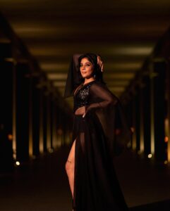 Actress Sakshi Agarwal HD Instagram Photos and Wallpapers June 2024