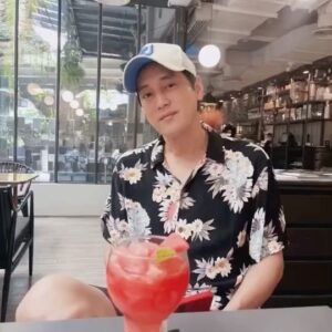 Saksit Tangthong Instagram - กัมมุนา วัตตติ โลโก
สัตว์โลก ย่อมอ้วนไปตามกิน

สวัสดีวันสงกรานต์ทุกคนทุกท่านนะครับ 🙏