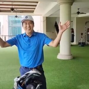 Saksit Tangthong Instagram - เคยมั้ยทุกคน พอทำงานก็รอวันหยุด พอได้หยุดก็ไม่เคยได้อยู่ บ้านนนนน ต้องหาเรื่องออกไปซ่า ไปซิ่ง ไปซน ตามประสาคนแรงเหลือ สูตรของพี่ก็คือ ต้องนอนน ดื่มน้ำ ออกกำลังกายพอเหมาะ สูดอากาศบริสุทธิ์ กินอาหารที่มีประโยชน์และหลังจากกินข้าวก็นี่แหละๆ 
อย่าลืมๆๆๆๆๆๆๆ
วิตามินรวมวัย 50  
เม็ดเดียวจบบอกเลยว่าดีย์ จากนั้นก็ใช้ชีวิตได้เต็มที่แบบพี่นี่แหละครับ 
เอาสูตรพี่ไปลองใช้กันดูนะ แฮปปี้ ชัวร์ 😁💕😁💕
#ฟิตอย่างใจวัย50พลัส
#วิตามินรวมเพื่อวัยเก๋า
#healthy50plus
#luvluv