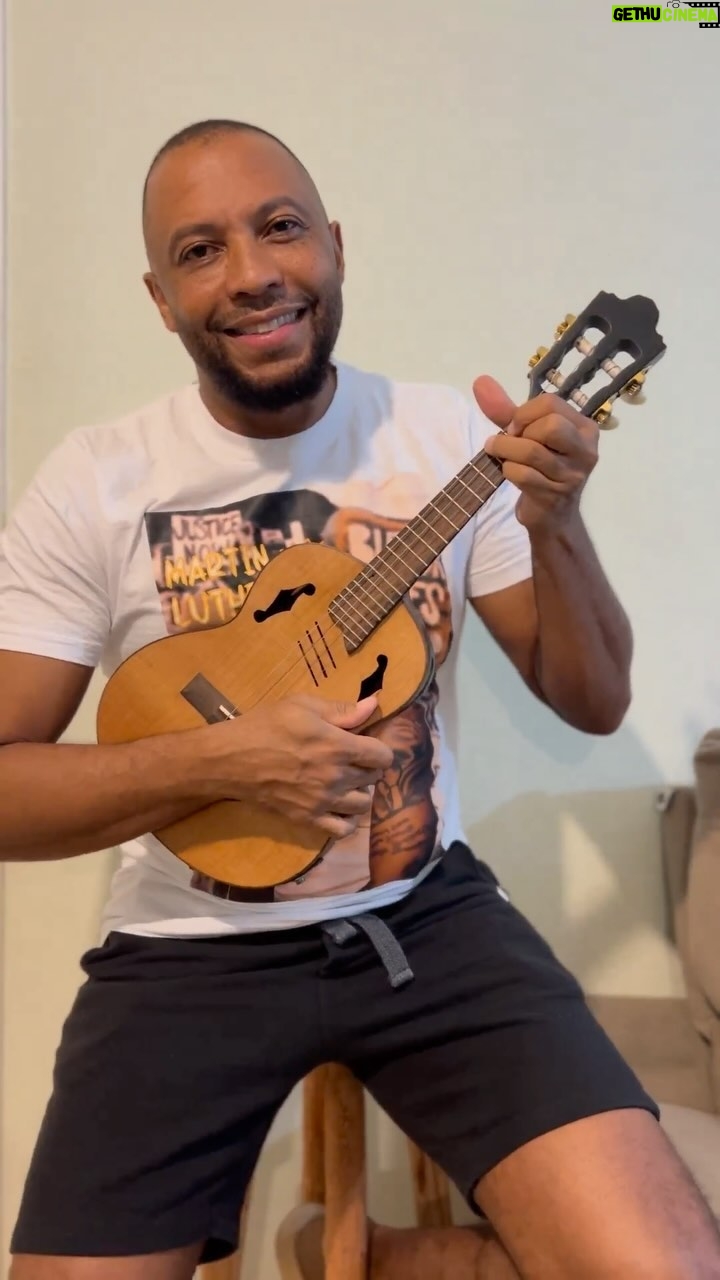 Salgadinho - 9.6K Likes - Um dos solos de introdução de samba, mais marcantes de todos os tempos
Viva o cavaquinho 🫶🏽
#samba #pagode90 #vida #live #alegria #happy #musica #music #brasil #word
