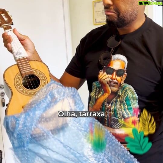 Salgadinho - 2.2K Likes - Salgadinho ja está devidamente equipado para o Carnaval 2024 com o seu Giannini CS9. O tampo em Red Cedar dá uma ótima sonoridade, já que a madeira mantém o mesmo padrão de som mesmo com variações de clima. Isto é uma vantagem para quem viaja com o instrumento à trabalho, se adapta à vários climas. Quer saber mais sobre esse incrível cavaquinho? Acesse agora mesmo o nosso site: www.giannini.com.br
#carnaval #carnaval2024 #Giannini #gianninibrasil #cs9 #cavaquinhocs9 #cavaquinho #samba #cavaco #salgadinho