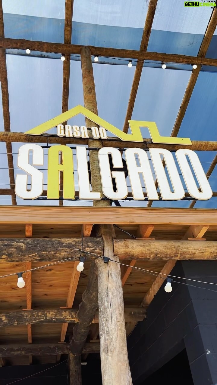 Salgadinho - 1.5K Likes - Isso é CASA DO SALGADO A FESTA. 🚀🎶🔥❤️
Obrigado @cervejacacildis pela parceria e apoio imprescíndivel pra este projeto ser realizado 🙏🏿🍺
Obrigado Petit Sachet, @viniltransfer_filmes e Lusitana por fortalecerem desde a 1ª edição 🙏🏿
Obrigado @abase90music @estacaomooca @luanprincipee @lelloeventos pela realização incrível 🙏🏿
Dia 25/05 tem mais uma edição 🚀