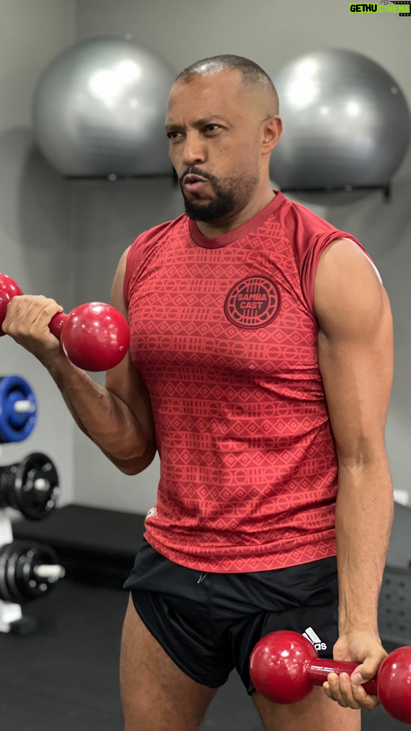 Salgadinho - 2K Likes - Mais um dia de trabalho intenso 💪🏽 #fitness