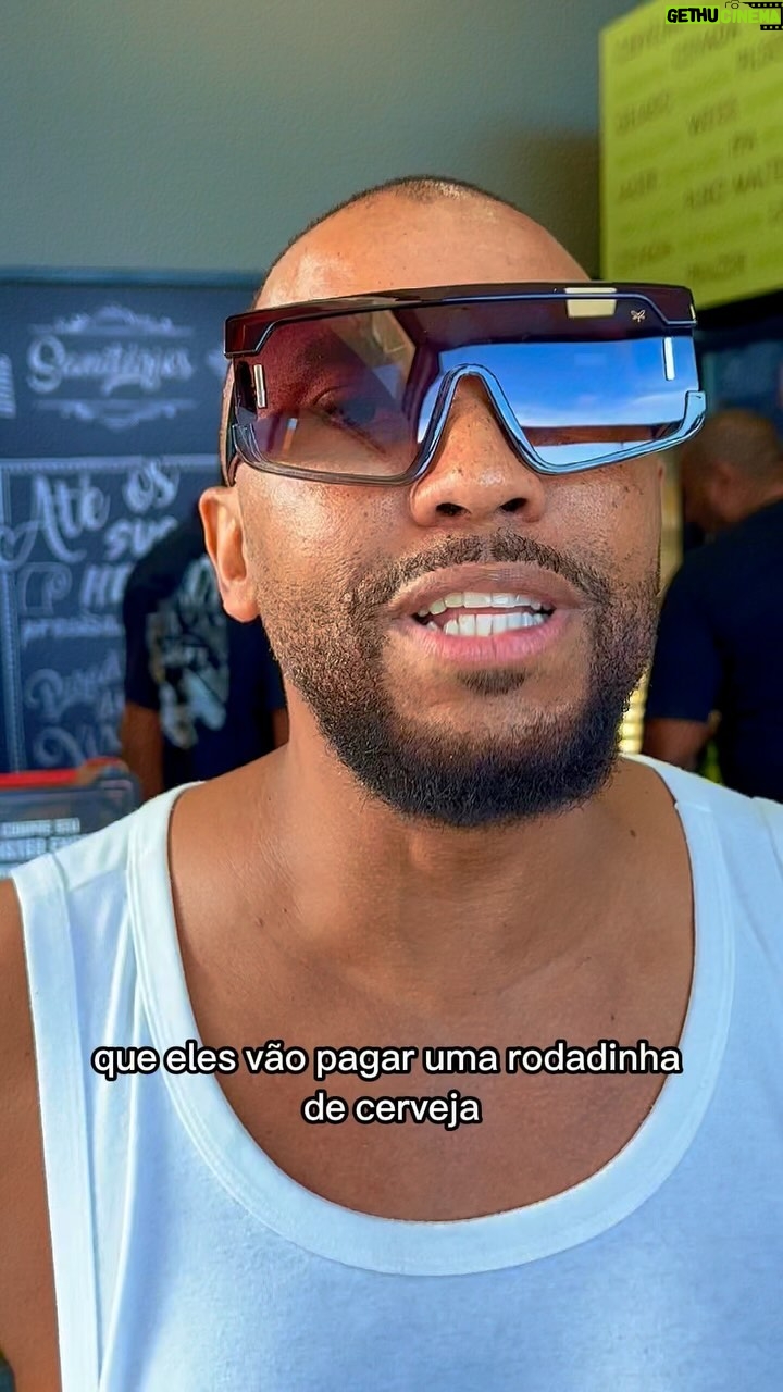 Salgadinho - 1.2K Likes - Iniciando nossos shows do Carnaval 2024 é óbvio colocando os novatos pra pagará uma roda de de Breja pra equipe 🤣😂 Eu amo minha equipe @betosantosab90 @serginhoromeu @marcelinhohenrique @paulinhobateraaaa @wesley.dominik @higor.csilva @aniziojr_ @dallmusic @oseiasbrandao @andreza_bonatte @emerson_bonfim_bonfim @rogerio.sena.7359 @magumendes @tone_st @serginhozikkaaaaa ❤️