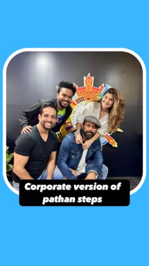 Salil Acharya Instagram - Corporate version of #pathan 
And the best choreographer award goes toooooo apne nation ke heartthrob @boscomartis ❤️❤️❤️❤️ won #zeecineawards last night and here he is teaching our @rjkaran7 @salilacharya @archanaapania ko pathan step with lil twist 😂😂🤣❤️

#choreography #bosco #dance #pathan #srk #shahrukhkhan #srkuniverse
