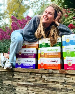 Sally Pressman Instagram - @drinkspindrift 

I truly am borderline obsessed with you. Thank you for this fridge stock. Some old faves, some new thrilling flavors to try..I’m incredibly excited and grateful. I’m embarrassed to share how long it takes to get through this supply. 

#spindrift ❤️🩷💙🧡💜