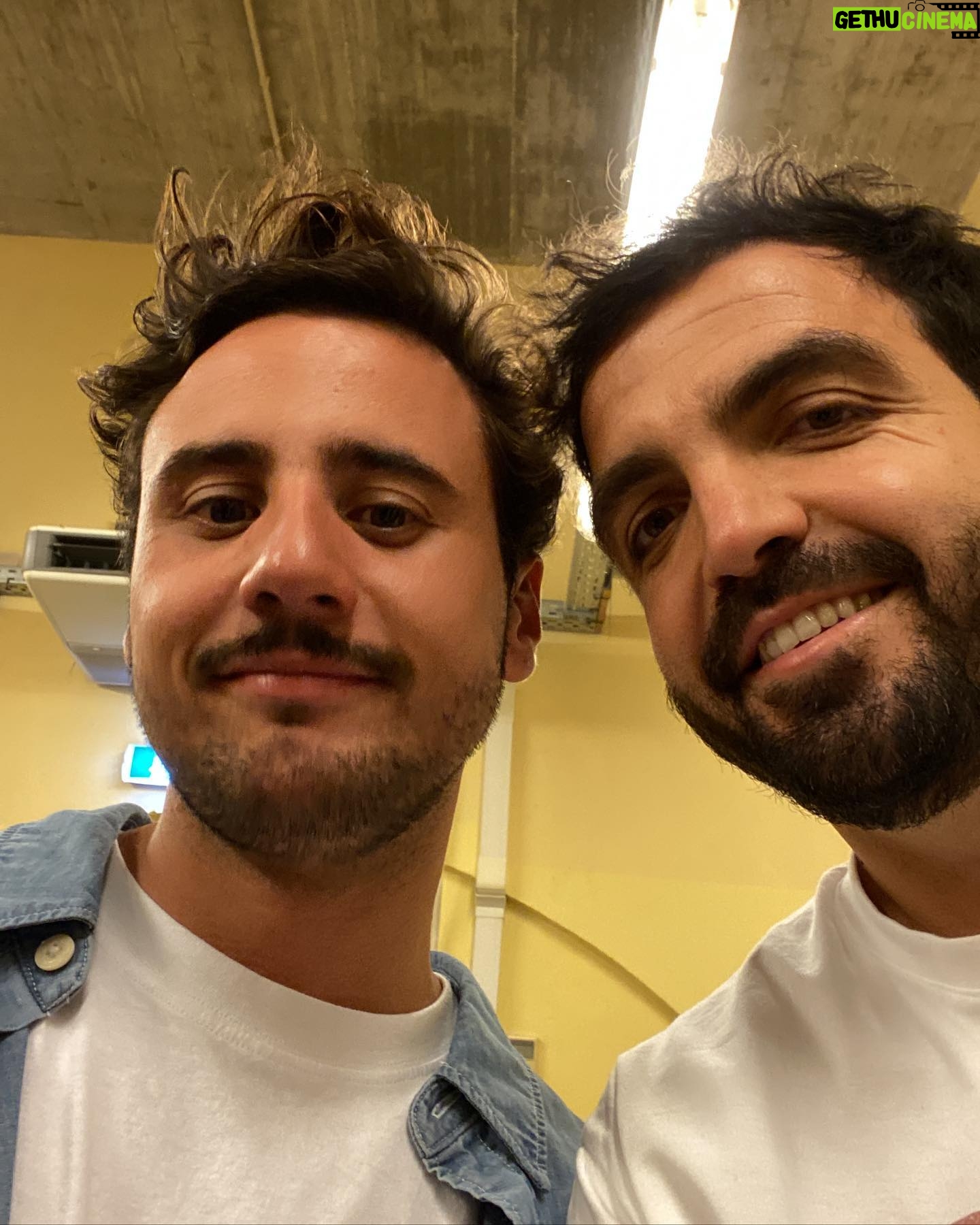 Salvador Martinha - 15.3K Likes - Verde fica sempre bem.