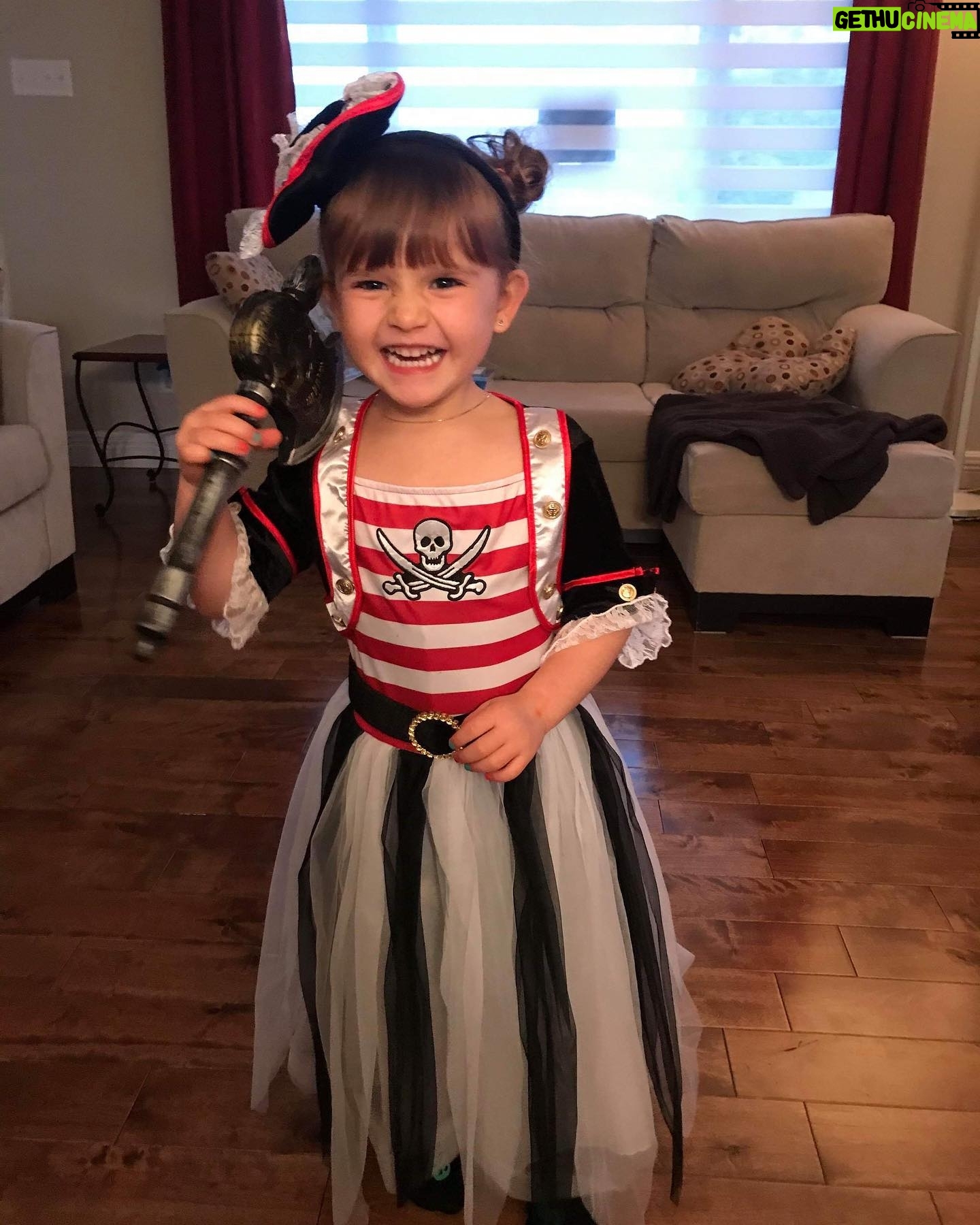 Sam Breton - 1.4K Likes - MA pirate d’amour ⚔️🎃❤️