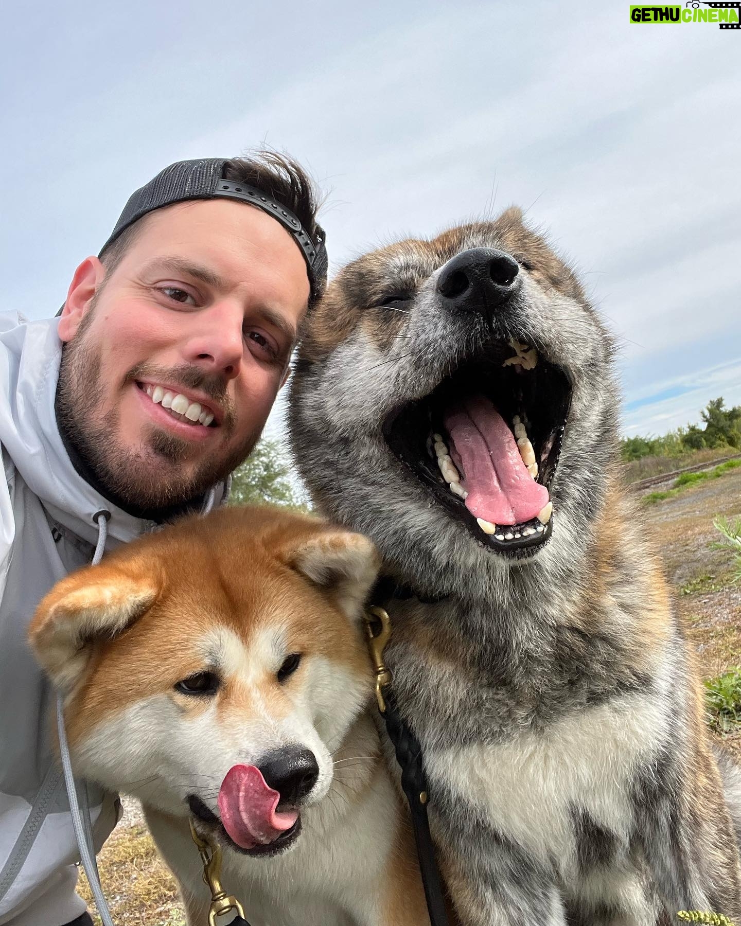 Sam Breton - 8.6K Likes - Quand ça va ben.. 📷😅👌