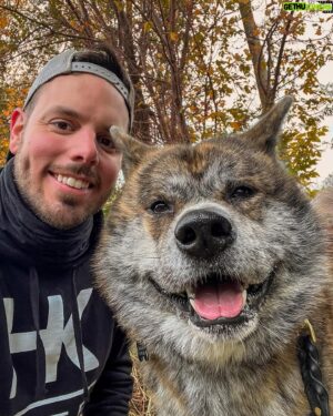 Sam Breton Instagram - Ti dimanche père-fils 🐺❤️🍂