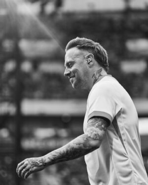 Sam Carter Instagram - Warsaw with @metallica thank you for being such a great crowd! We had the best time ♥️🇵🇱

@edmasonphoto