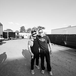 Sam Carter Instagram - After 35 years of being on this earth and growing up in the same village we finally played a show together yesterday! ❤️

@edmasonphoto