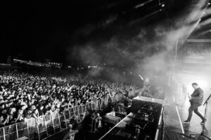 Sam Carter Instagram - Last night was a dream! Thank you @fullforcegermany 🇩🇪

One of the best crowds ever ❤️🎇

@edmasonphoto