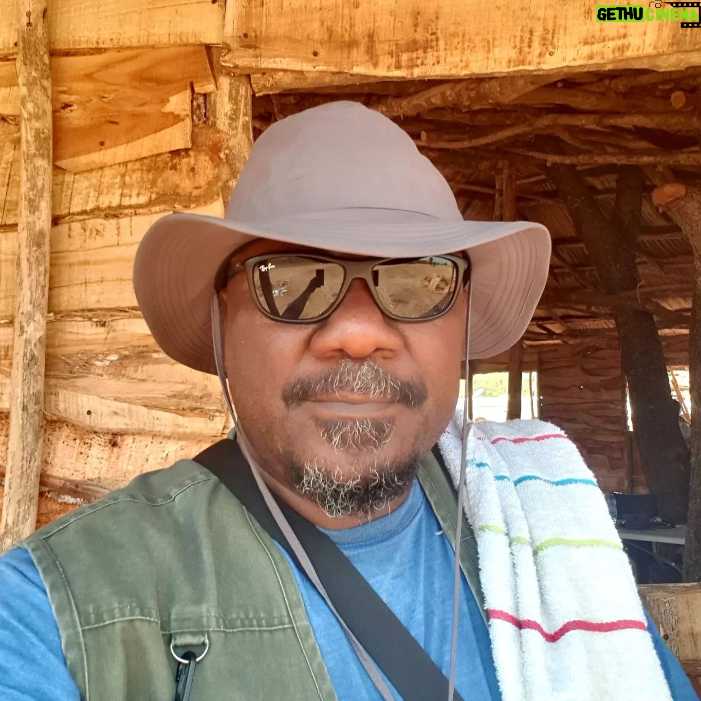 Sam Dede - 4.4K Likes - KAP Film Village, Igbojaye, Oyo State. @kapfilmvillageandresort @kunleafo
Staying far away from all the mumu antics and wahala of politics for a while is absolutely refreshing, I tell you.
Just keep it Eeeassy .....Like Sunday morning 😎👍🏿