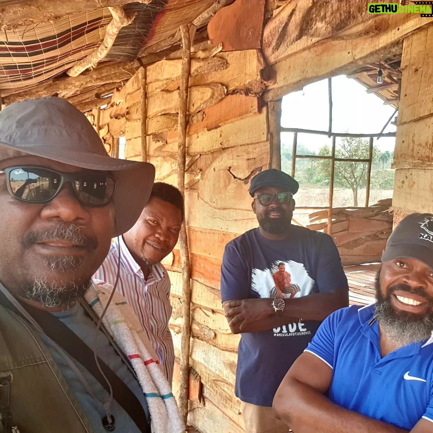 Sam Dede - 4.4K Likes - KAP Film Village, Igbojaye, Oyo State. @kapfilmvillageandresort @kunleafo
Staying far away from all the mumu antics and wahala of politics for a while is absolutely refreshing, I tell you.
Just keep it Eeeassy .....Like Sunday morning 😎👍🏿