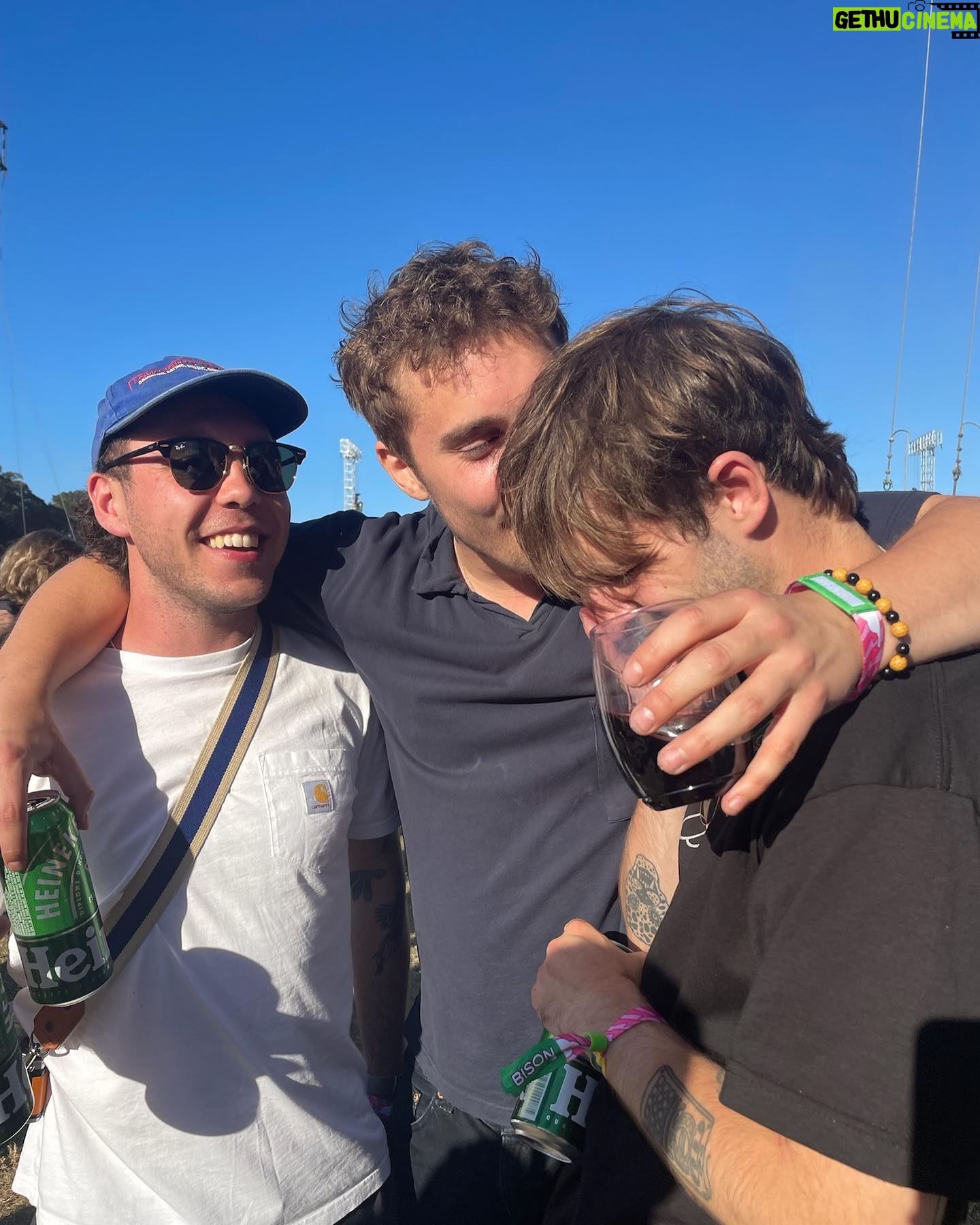 Sam Fender - 120K Likes - Tour dump 🇨🇦🇺🇸