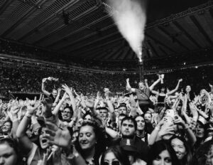 Sam Fender Instagram - Lets fuckin go for it tonight Newcastle 🚀🖤🤍