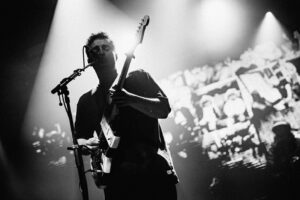 Sam Fender Instagram - Yes Brisbane! Me and the boys have had a blast these past ten days. Last show of the tour and the YEAR tonight. Sydney let’s have it!! ❤️🦘🍺