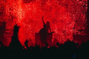 Sam Fender Instagram - Yes Brisbane! Me and the boys have had a blast these past ten days. Last show of the tour and the YEAR tonight. Sydney let’s have it!! ❤️🦘🍺