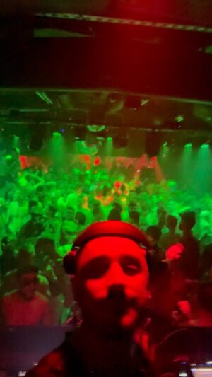Sam Gee Instagram - ATLANTA 🍑
You were incredible Saturday night! Packed from start to finish 😍
It always feels like a homecoming every time I return ❤️ 
Thank you @hereticatlanta for having me - I can’t wait to be back!