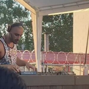 Sam Gee Instagram - Late post - Vancouver Pride! 🇨🇦🏳️‍🌈
Wow! It was such a full circle moment for me playing in my home city/country for the very first time! Having friends and family there supporting and seeing me perform was the cherry on top of the cake. 
Big thank you to @matttroy and @alternativepride2022 for having me and organizing such a fun party! 

I’ll be back very soon Vancouver ❤️
Til next time! #FeelTheEnerGEE 🔥
