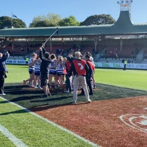 Sam Lane Instagram - Mic fest 🎤🎤🎤@7afl with 💥 @jo.wotton @kate.mac.9 at @sydneyswansaflw v @catswomens today💥 and @abbeycholmes @katiebrownaus @jasonbennetttv at @lionsaflw v @richmondwomens rd1 💥