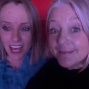 Sam Lane Instagram - Melbs time ♥️ @traceehutch @pink @emmma.rudin @timothypaullane ♥️ 🎤 🏊🏼‍♀️ 🫖 🏉 ♥️