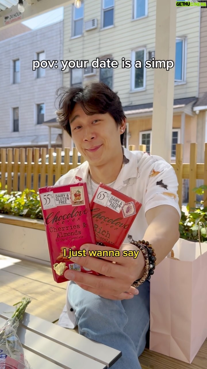 Sam Li - 13.2K Likes - at least he’s romantic 😅
#datingmemes #dating #simp #datingtips #relationshipmemes #comedy #petlovers #explorepage #couples #relationships #asianguy #asianmen #lovebombing