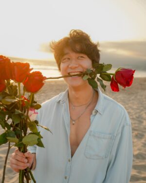 Sam Li Instagram - golden retriever energy 🤝 golden hour @ da beach 

#goldenhour #sunsetphoto #asianguy #sunsetlovers #malibubeach #californiadreaming
