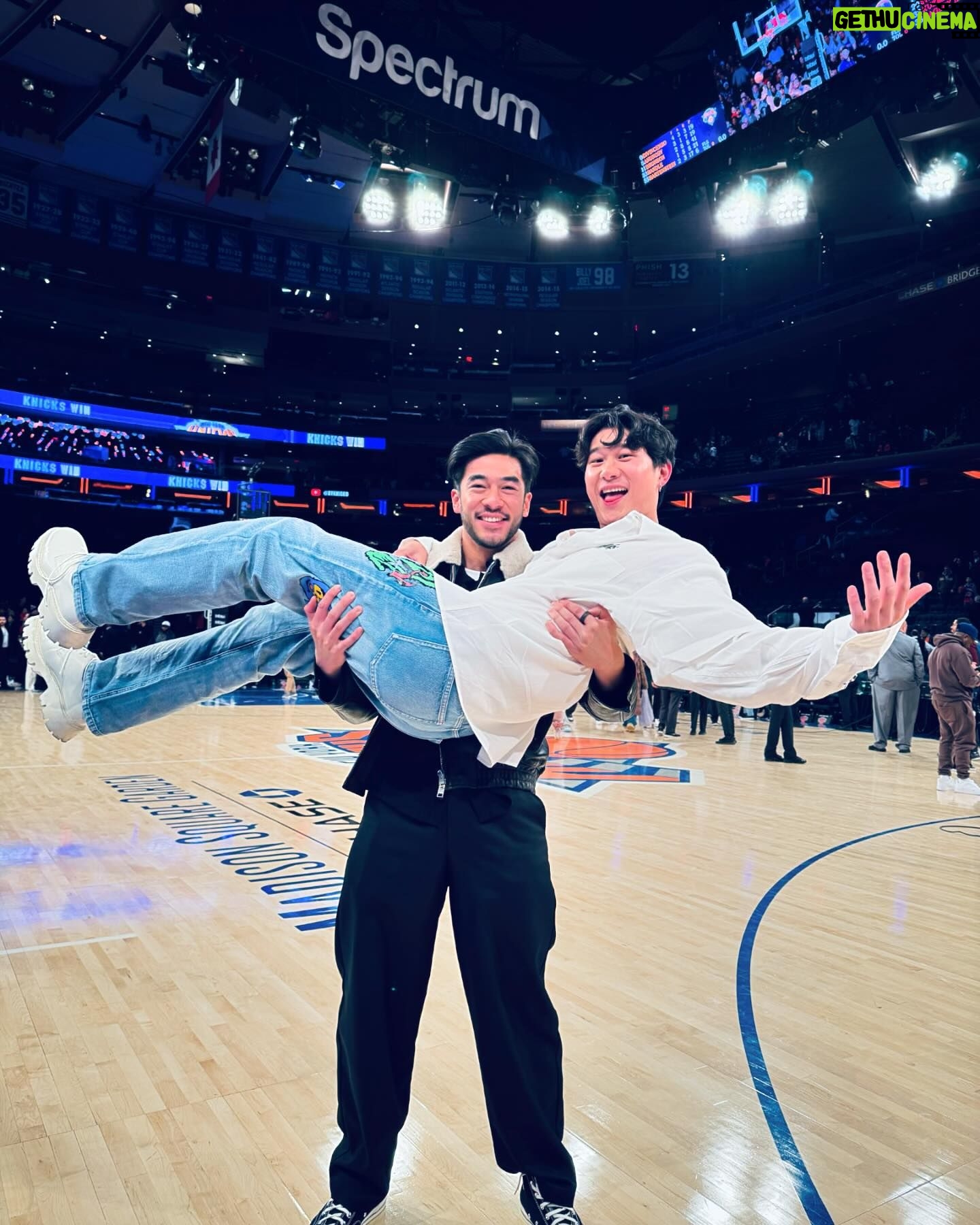 Sam Li - 25.4K Likes - The love from NYC has been unreal ❤️🔥❤️🔥❤️🔥 seriously… pinch us we must be dreaming… mucho gracias for the continued support guys 😭 please tell all ur frens and fam about us 🙏 lets get this show numba ONE!!! #thebrotherssun @netflix @netflixgeeked @netflixgolden