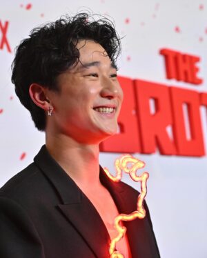 Sam Li Instagram - little late to the party but TYSM for watching THE BROTHERS SUN ❤️‍🔥 what an incredible journey it has been, this truly has been a dream come true. From the bottom of my heart, THANK YOU. This is fosho a core memory that has been unlocked that will last me a lifetime 🔓

We wouldn’t be here if not for you guys. This action packed comedy has so much to offer. So if you haven’t seen it, make sure to check it on @netflix !! We all poured our heart and soul into this series 😭❤️‍🔥

PR: @jillfritzopr 
The Styling: @parkerharwood 
The Fit: @privatepolicyny 
The Light Piece: @juno.shen 
The Grooming: @ayaeyamamoto