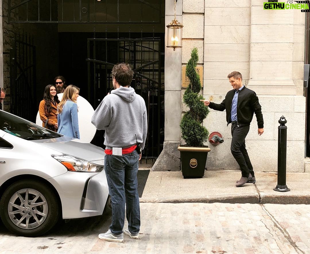 Sam Page - 11.3K Likes - And then Casual Richard shows up to casually rob Sutton and Jane at fingerpoint #theboldtype #plottwist #bts #seasondeux
