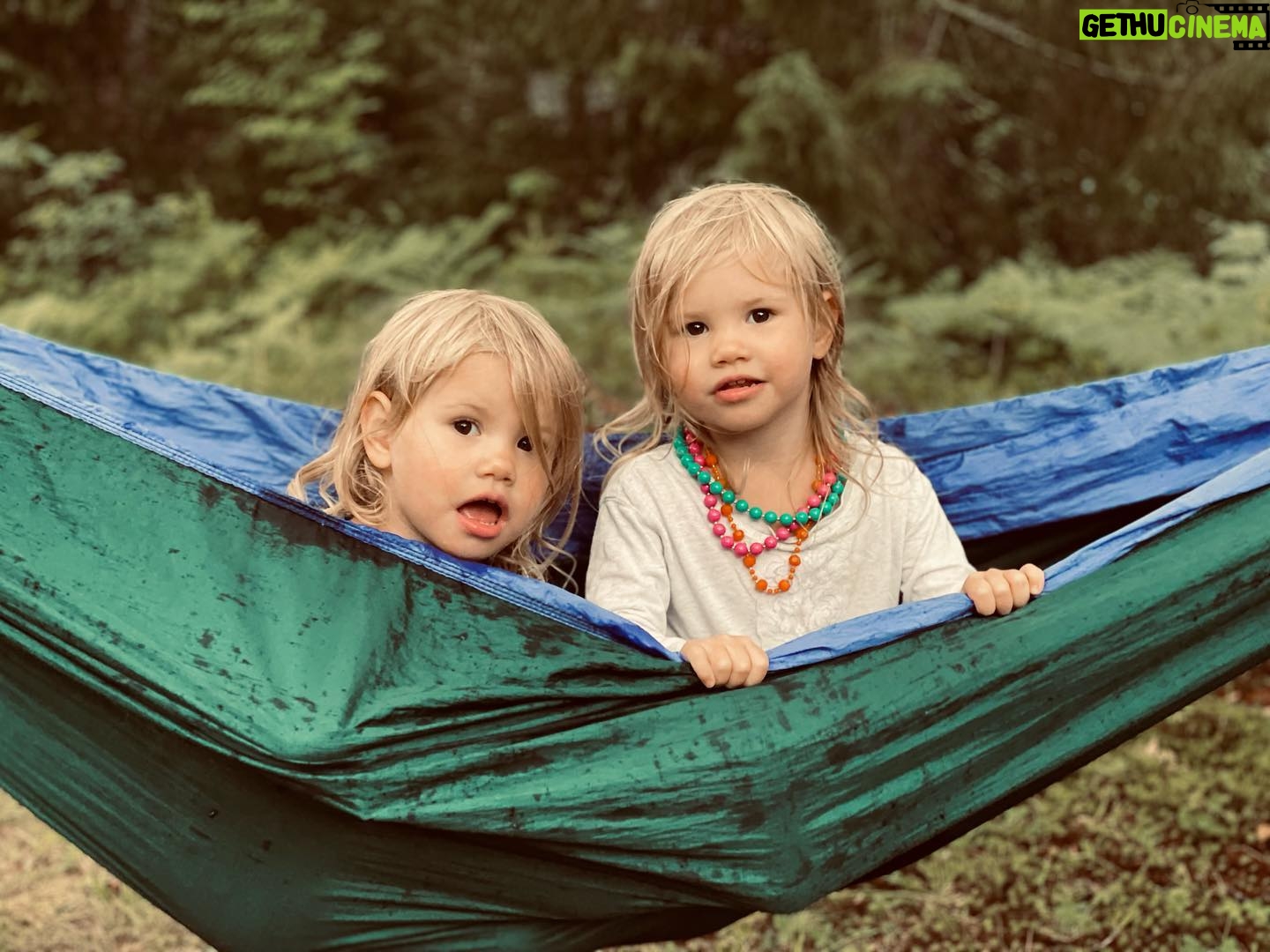 Sam Page - 8.5K Likes - Favorite girls in my favorite place.