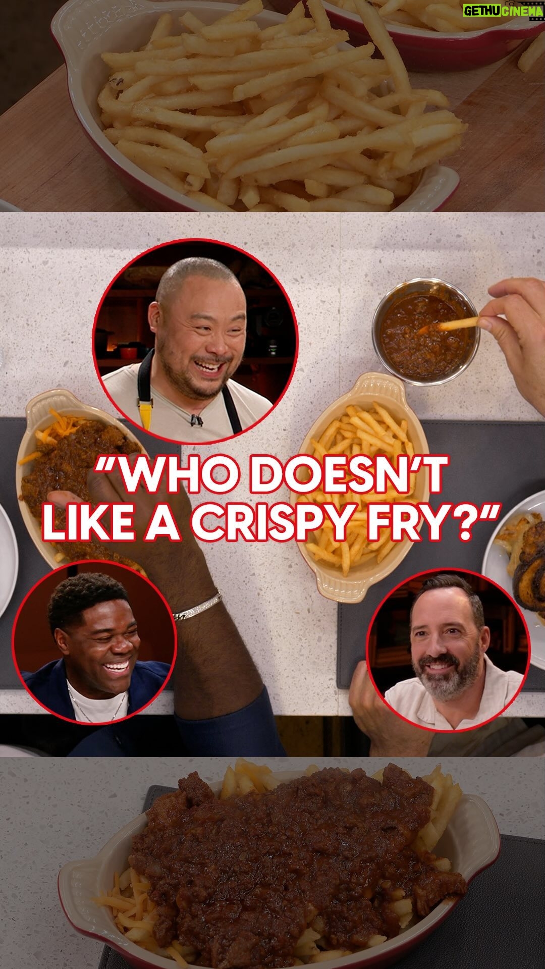 Sam Richardson - 6.1K Likes - If you or anyone you know loves a soggy fry… send them this video and tell them they are wrong (We’re sorry, but it’s true.)
Whether you like your chili on the side, or right on top of the fries, we can all agree that crispy fries are THE BEST kind of fries!
Watch the FULL episode of #DinnerTimeLive with @davidchang featuring guests @mrtonyhale & @thesamrichardson RIGHT NOW on @netflix and for ALL the recipes, go to TUDUM.com/DinnerTimeLive (LINKS IN BIO)!