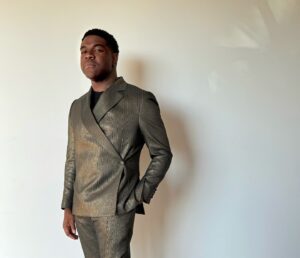 Sam Richardson Instagram - On Sunday I attended the @peabodyawards with @startrek as it was honored with The Institutional Award. As a lifelong fan, it was such an honor to celebrate it as a new member of the Star Trek family. 🖖🏾
#startrek #section31 #starfleet #peabodyawards