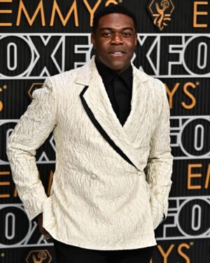 Sam Richardson Instagram - Thank you so much to @televisionacad for having us last night and to @grayscaleic for the fit.

Styling: @_tiffanimoreno_ 
Grooming: @andreapezzillo