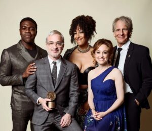 Sam Richardson Instagram - On Sunday I attended the @peabodyawards with @startrek as it was honored with The Institutional Award. As a lifelong fan, it was such an honor to celebrate it as a new member of the Star Trek family. 🖖🏾
#startrek #section31 #starfleet #peabodyawards