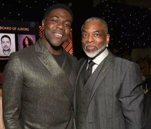 Sam Richardson Instagram - On Sunday I attended the @peabodyawards with @startrek as it was honored with The Institutional Award. As a lifelong fan, it was such an honor to celebrate it as a new member of the Star Trek family. 🖖🏾
#startrek #section31 #starfleet #peabodyawards