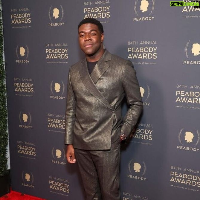 Sam Richardson - 9.1K Likes - On Sunday I attended the @peabodyawards with @startrek as it was honored with The Institutional Award. As a lifelong fan, it was such an honor to celebrate it as a new member of the Star Trek family. 🖖🏾
#startrek #section31 #starfleet #peabodyawards