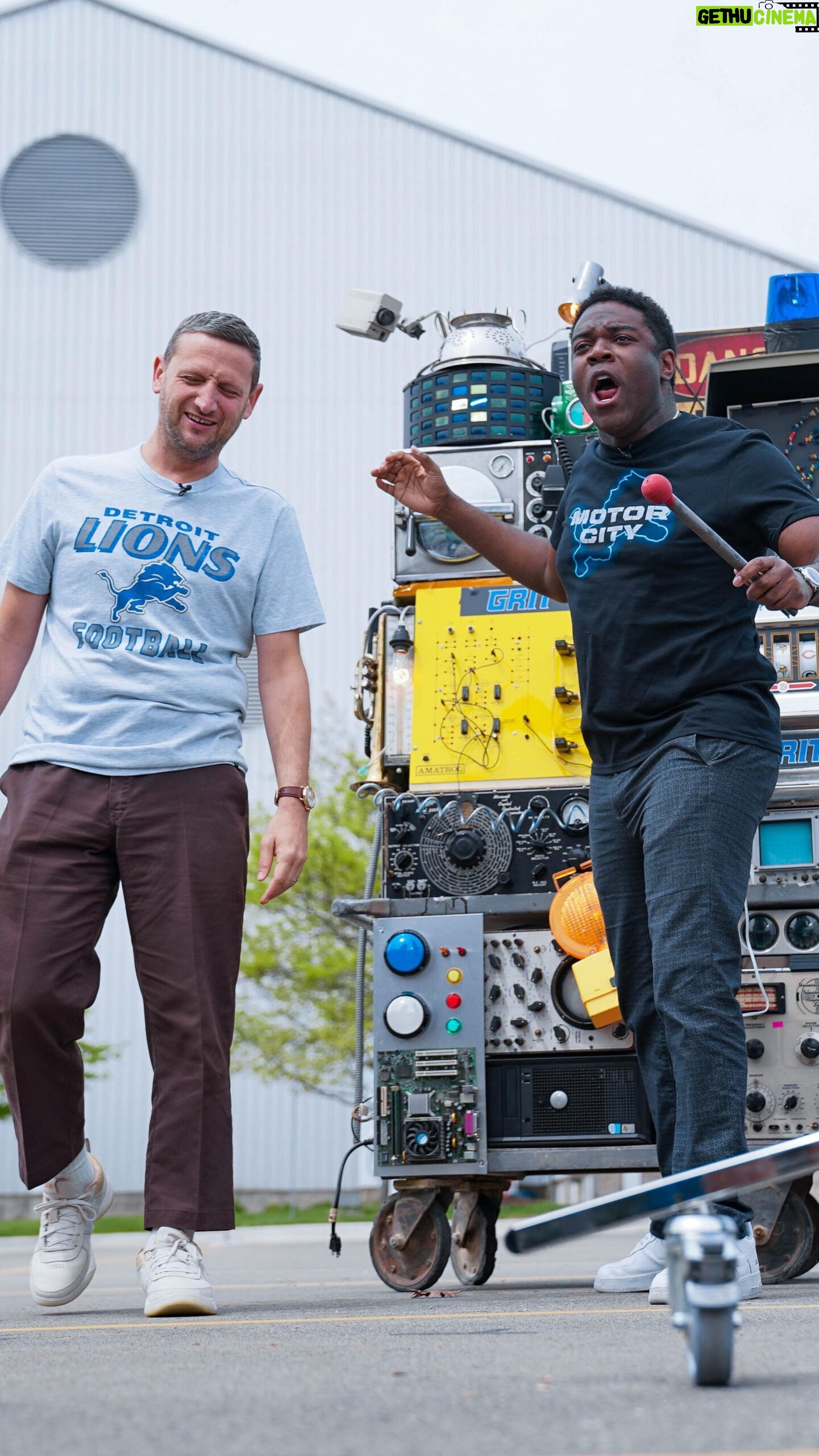 Sam Richardson - 6.5K Likes - Alright, let’s make commercial magic!