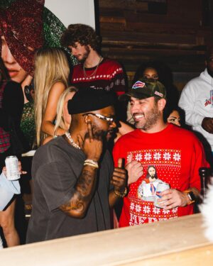 Sam Shahidi Instagram - @happydad holiday party was 🔥

thank you @djtayjames @thosesanfilippos @kingfrankiedelgado @romanroyale